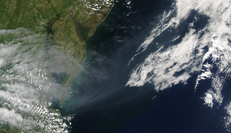 Smoke could be seen as far as the Atlantic ocean, some 3,200 miles (5,000 km) away (Image: NASA Goddard MODIS Rapid Response)